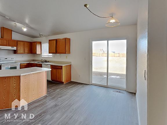 5th image of 1473 Kinglet Dr