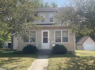 1009 3rd Ave S, Clear Lake, IA 50428