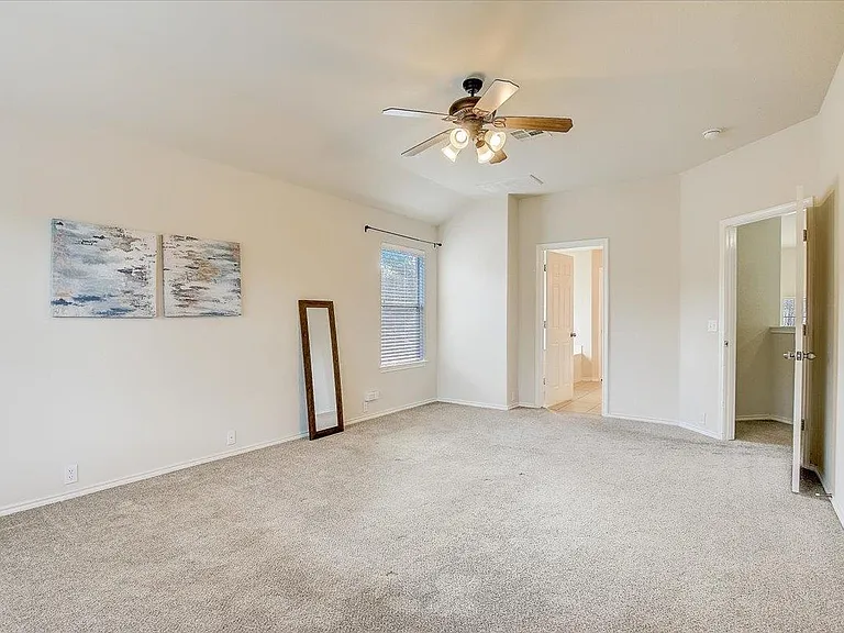 537 Golden Creek Dr — Photo 28