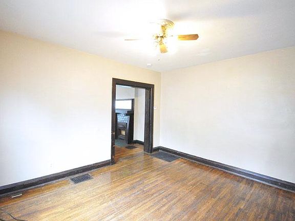 5th image of 90 E Patterson Ave #A