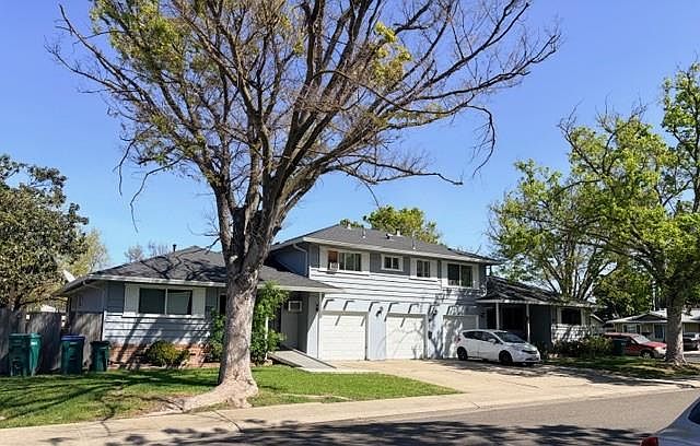 1st image of 203 Leslie Ave