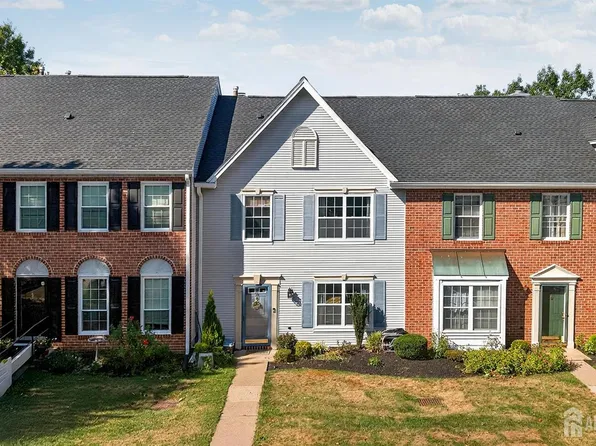 78 Albury Way, North Brunswick, NJ 08902