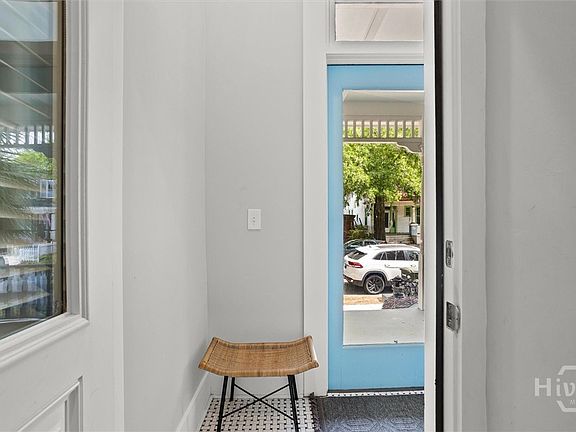 5th image of 311 W 39th Street