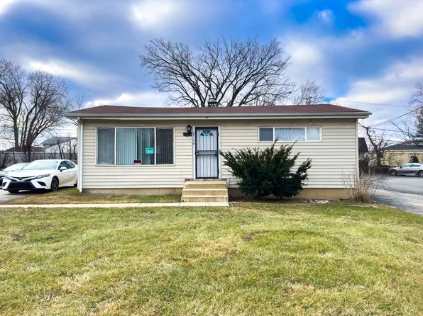 8724 S Roberts Rd, Hickory Hills, IL 60457