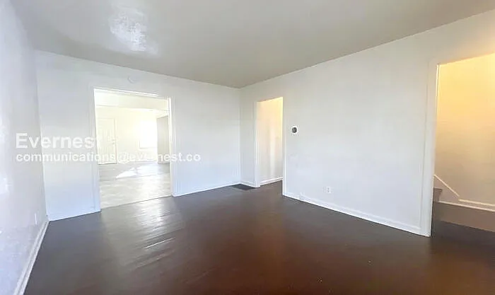 2811 E 58th St — Photo 7