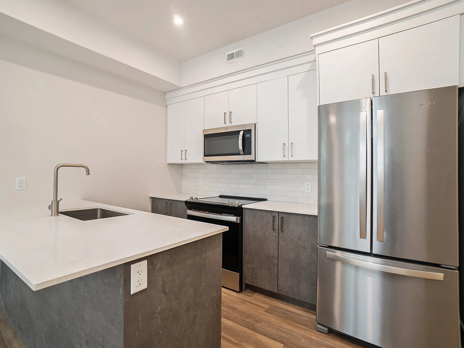 404 Eden Avenue — Photo 4