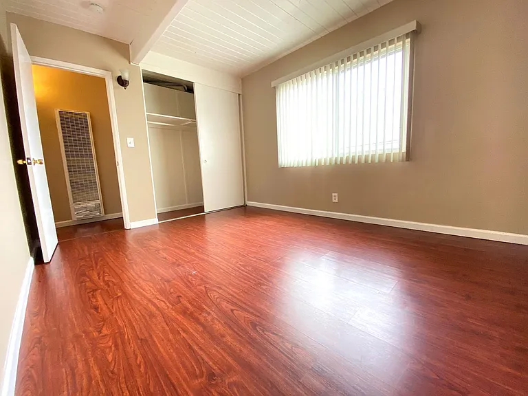 755 Templeton Ave — Photo 6