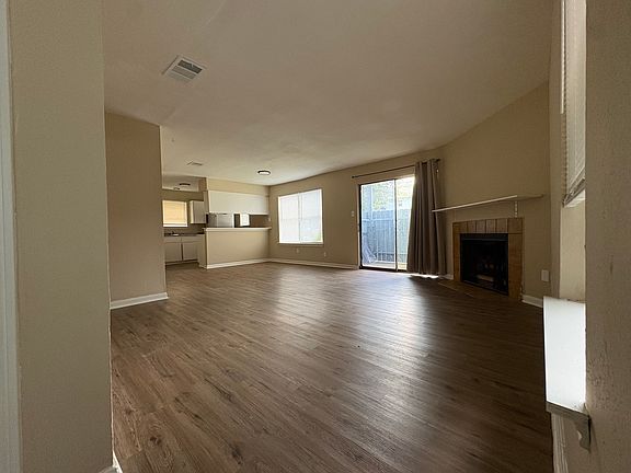 2nd image of 3221 Hirschfield Rd APT B