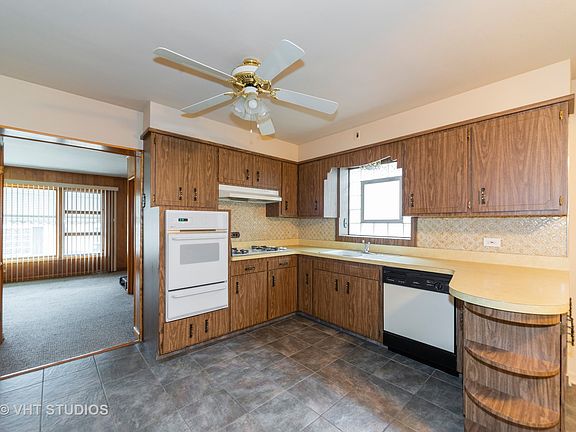 4th image of 2843 N 73rd Ct