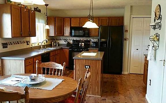 4th image of 136 Aberdeen Dr