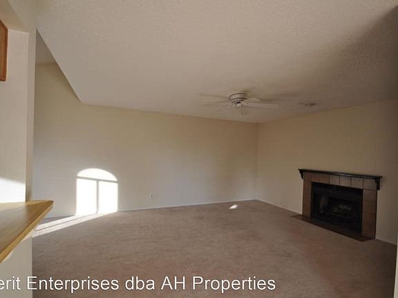 4th image of 850 S River Dr Unit 2011