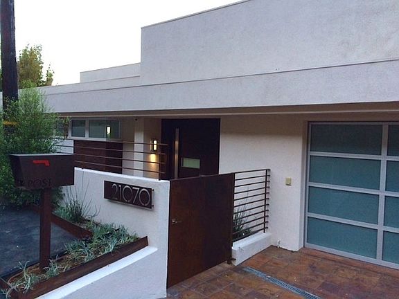 3rd image of 21070 Las Flores Mesa Dr