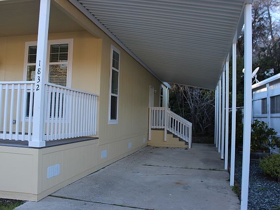 4th image of 1832 Lake View Dr