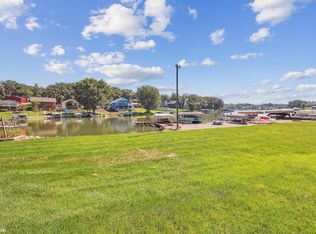 203 Woodland Rd, Montezuma, IA 50171