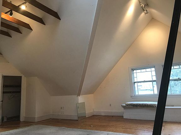 5th image of 139 Court St