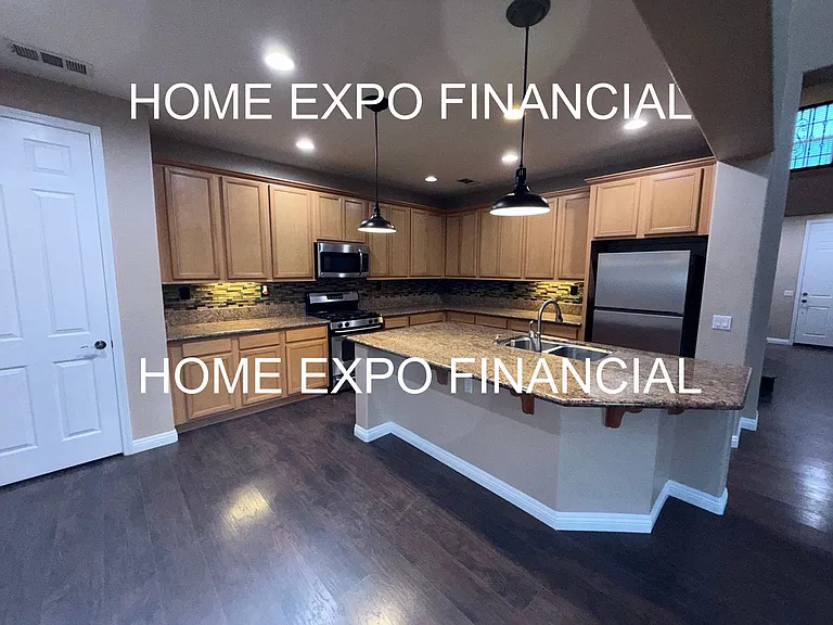 1456 Moonlight Dr — Photo 6