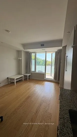 530 De Mazenod Ave #303 — Photo 9