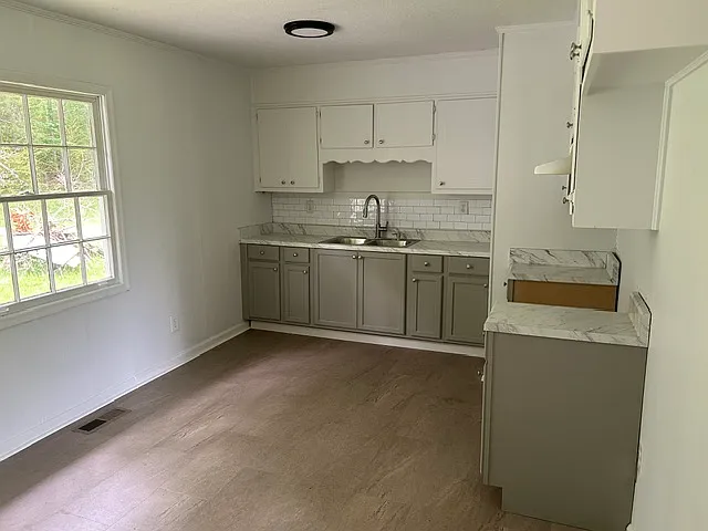 516 Welch Ave — Photo 9