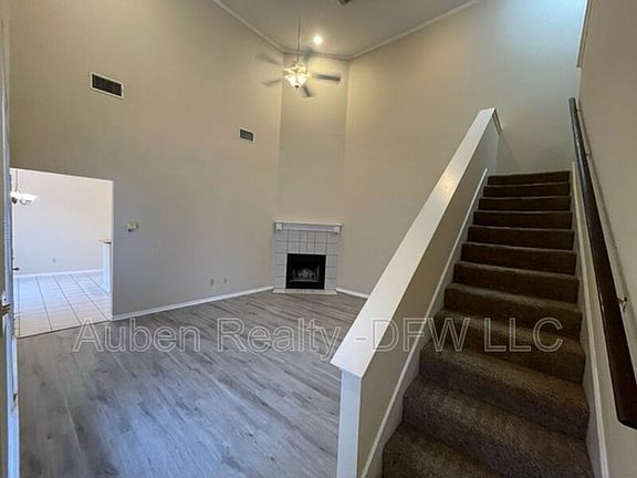 4th image of 819 Valleybrooke Dr