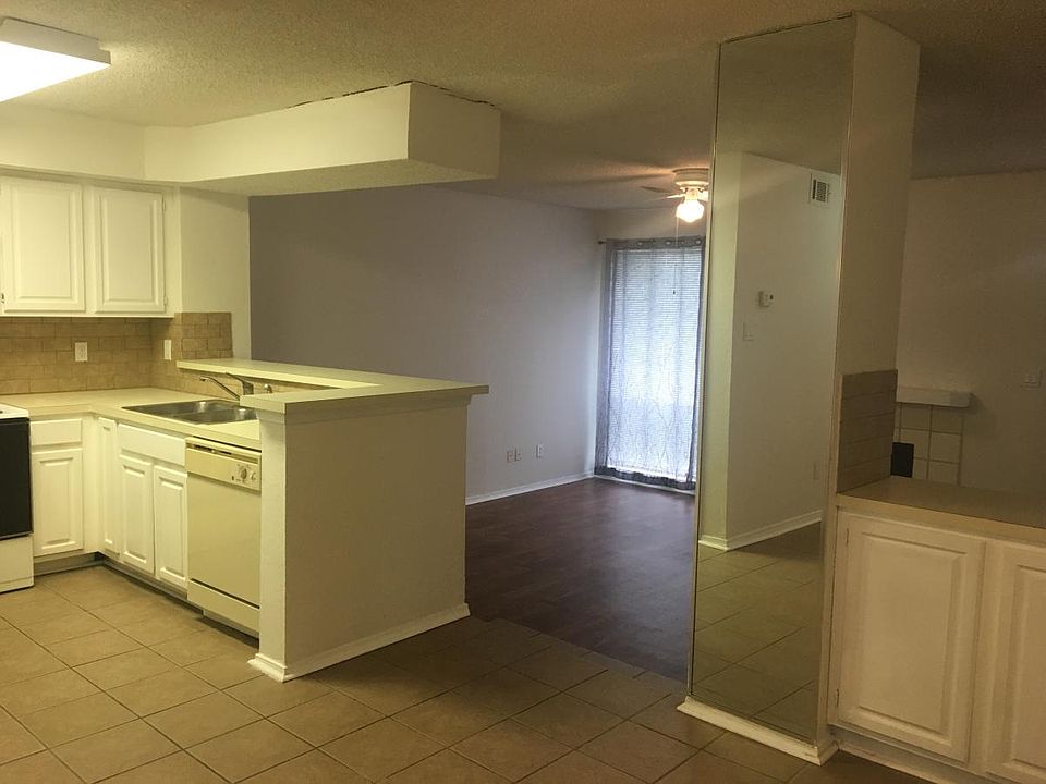 1st image of 3414 Country Club Dr W