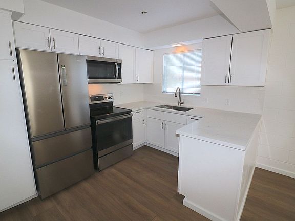 4th image of 3990 Crown Point Dr APT 1