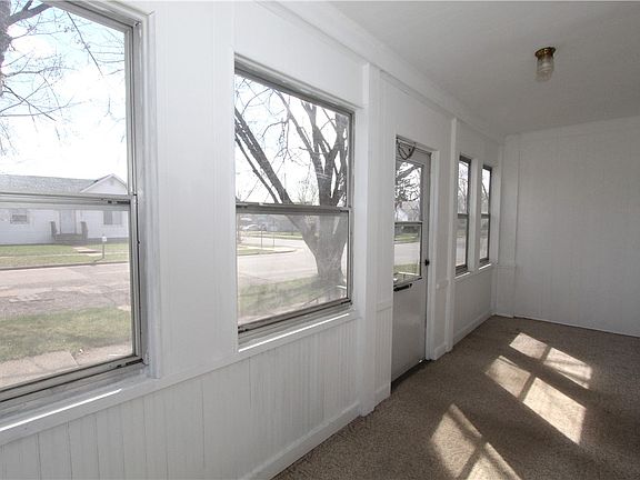 4th image of 1528 Hayden Avenue