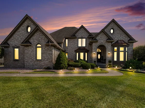 49931 Cooke Ave, Plymouth, MI 48170