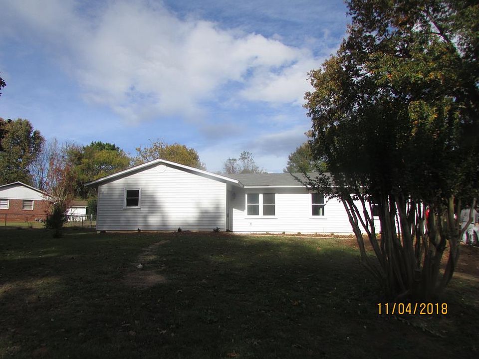 1st image of 310 Greenbriar Dr