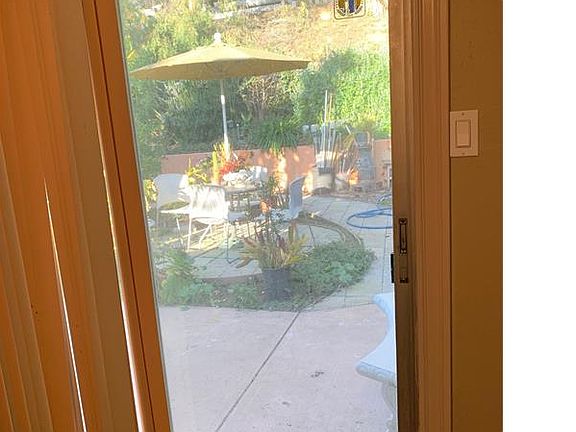 3rd image of 10330 Clayton Rd #2