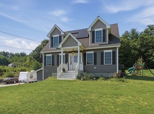 176 Oakham Rd, Barre, MA 01005
