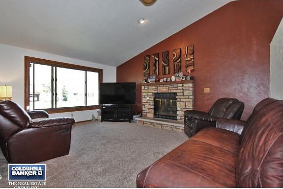 Light & bright living room!