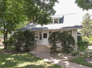 1148 Van Buren Ave, Des Plaines, IL 60018