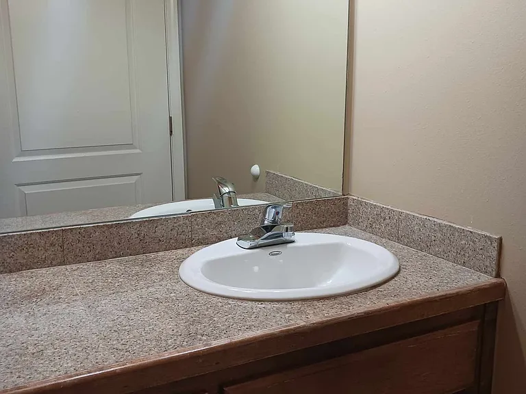 Sunset Place Apartments — Photo 12