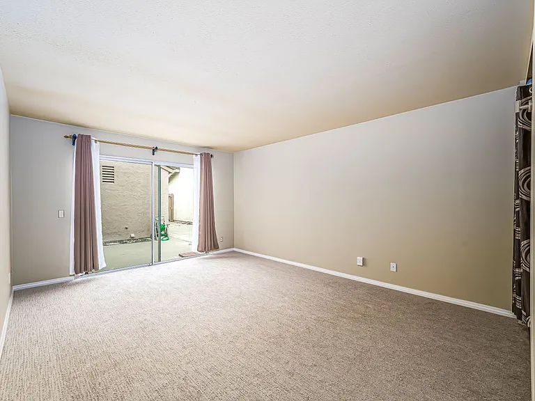 2162 Sweetbriar Rd — Photo 12