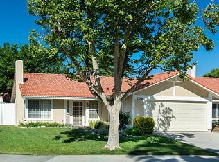 29201 Quincy St, Castaic, CA 91384