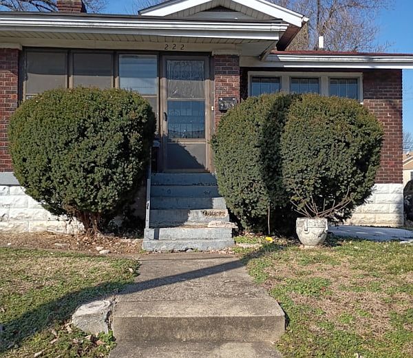 1st image of 222 S 43rd St
