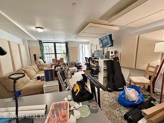 3rd image of 230 Evergreen Ave #1