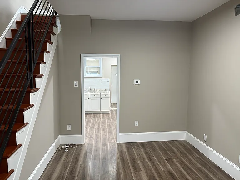 2329 N Cleveland St — Photo 17