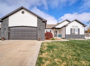 825 Rittgers Ln, Salina, KS 67401