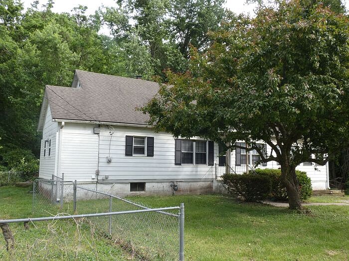 1st image of 4701 NW Green Hills Rd