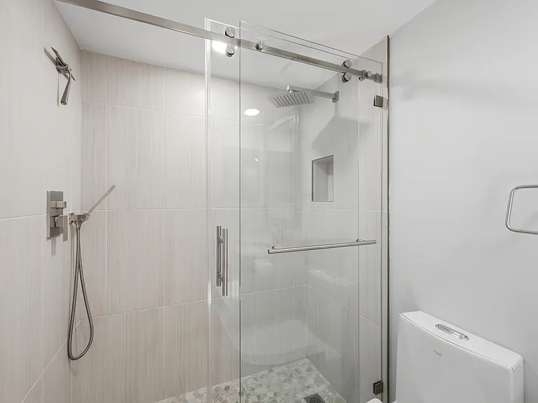 1330 Derbyshire Ct #101 — Photo 28