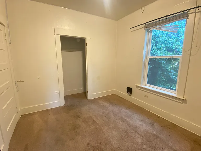 6646 SW Capitol Hwy #1 — Photo 9