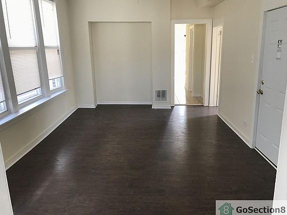 3rd image of 6435 S Eberhart Ave