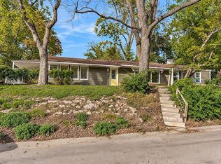 622 Walnut St, Liberty, MO 64068