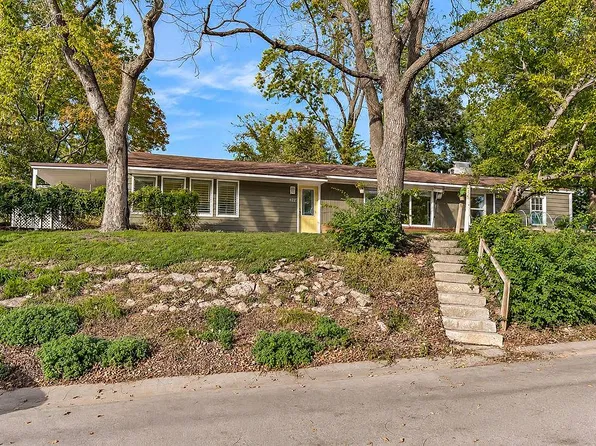 622 Walnut St, Liberty, MO 64068