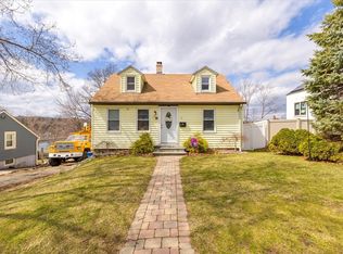 11 Alexander Rd, Worcester, MA 01606