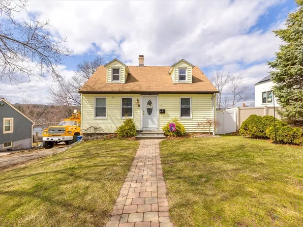 11 Alexander Rd, Worcester, MA 01606
