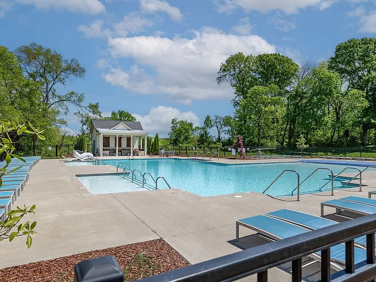 7628 Delancey Dr — Photo 9