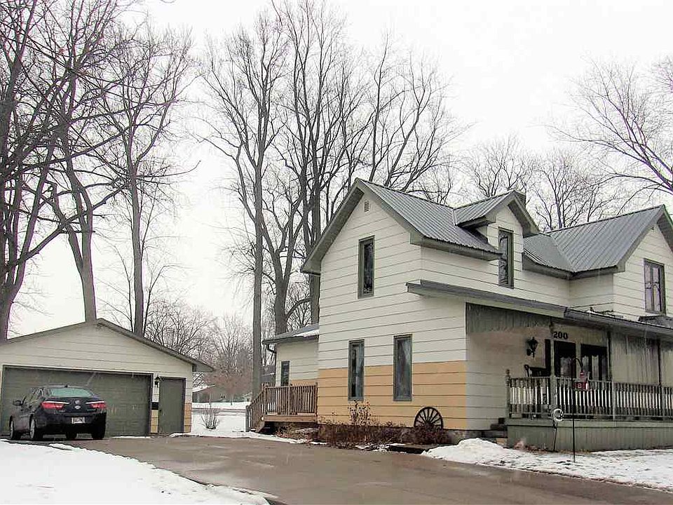 1st image of 200 W Miller St
