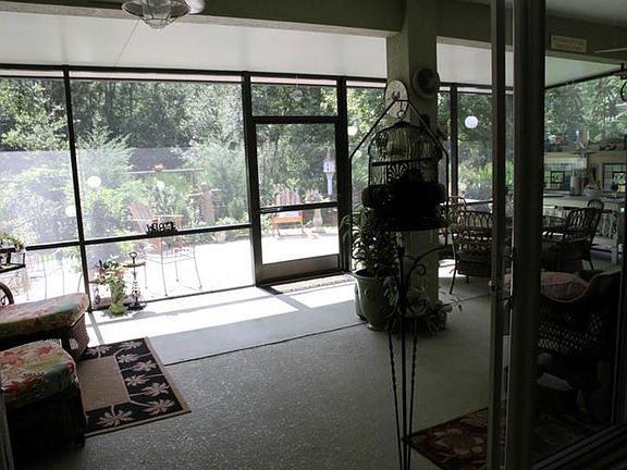 5th image of 1616 Victoria Gardens Dr